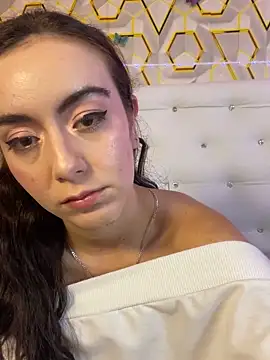 MelanyyJhonson15 online show from May 13, 3:48 am