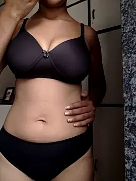 sexy lelina online show from May 12, 5:04 am