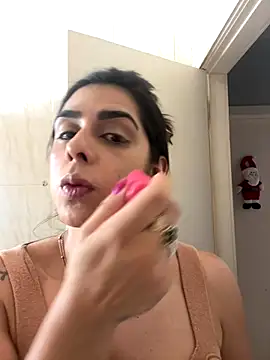 Monahliza online show from December 5, 12:25 pm