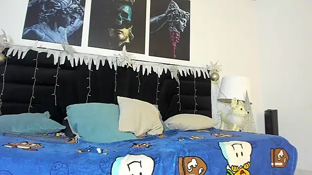 Snapshot of BryanTowers chatting on November 22, 1:37 am BryanTowers online show from November 22, 1:37 am