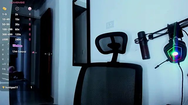 Snapshot of ava_muse_ chatting on November 27, 3:41 am ava muse online show from November 27, 3:41 am