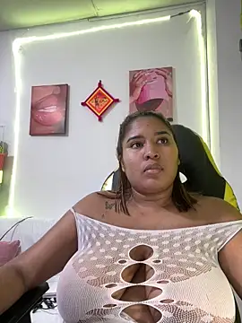 morena-2025 online show from May 9, 3:56 am