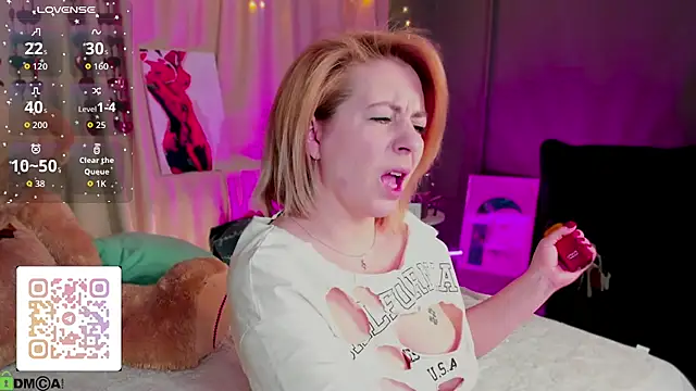 miss lisaaa online show from February 19, 2:07 am