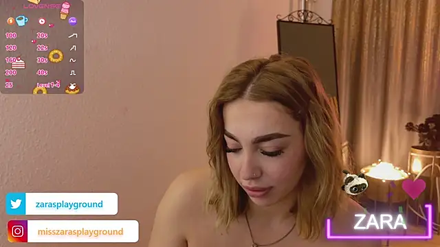 Snapshot of ZarasPlayground chatting on April 16, 6:19 pm ZarasPlayground online show from April 16, 6:19 pm