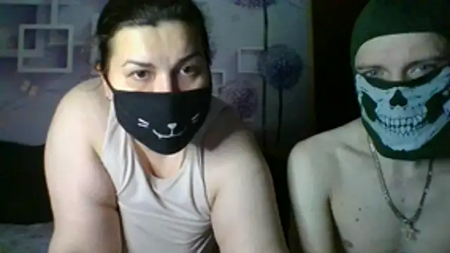 Snapshot of honey_sweet_couple chatting on November 23, 7:35 pm honey sweet couple online show from November 23, 7:35 pm