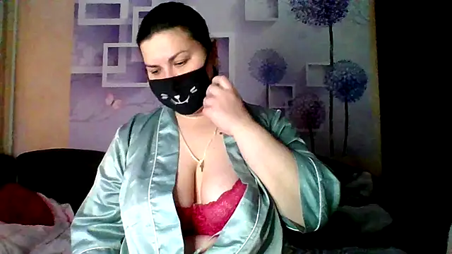 Snapshot of honey_sweet_couple chatting on December 19, 5:25 am honey sweet couple online show from December 19, 5:25 am