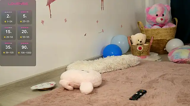 SkyEyesLuna online show from May 13, 3:26 am