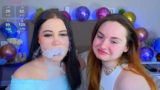 Snapshot of Dina_Mary chatting on November 21, 4:44 am Dina Mary online show from November 21, 4:44 am