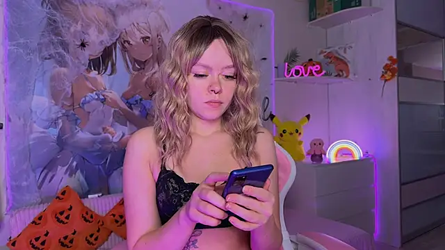 CheekySashaCharm online show from November 23, 6:46 am