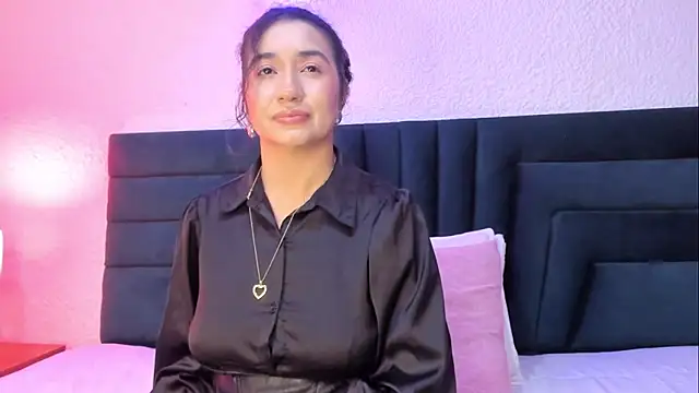 VictoriaRouge  online show from May 11, 8:28 pm