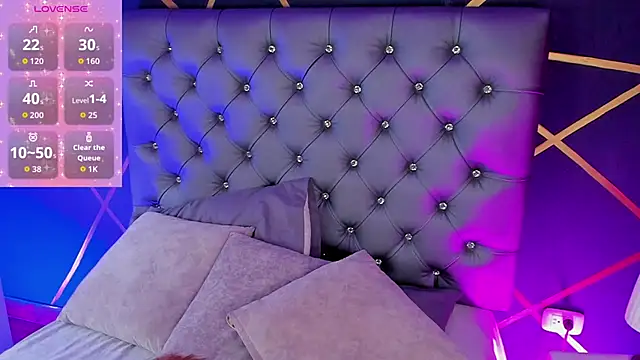 Snapshot of GabrielaSuarez_ chatting on March 25, 8:26 pm GabrielaSuarez online show from March 25, 8:26 pm