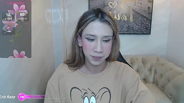 Snapshot of Evy_Luxx_v chatting on April 30, 3:46 am Evy Luxx v online show from April 30, 3:46 am