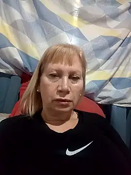Snapshot of SexyMilf1211 chatting on April 5, 5:10 pm SexyMilf1211 online show from April 5, 5:10 pm