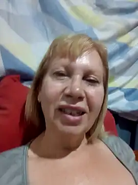 Snapshot of SexyMilf1211 chatting on April 15, 8:43 am SexyMilf1211 online show from April 15, 8:43 am