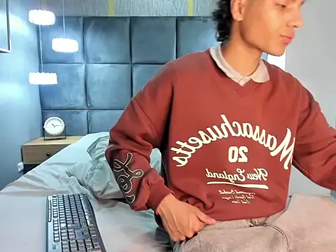 MattFiore online show from November 25, 12:05 pm