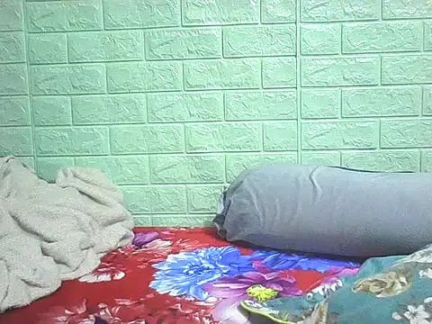 Snapshot of hvc1007 chatting on December 1, 2:33 pm hvc1007 online show from December 1, 2:33 pm