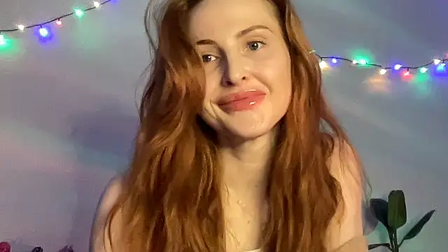 Snapshot of Gingerna chatting on December 16, 3:44 am Gingerna online show from December 16, 3:44 am