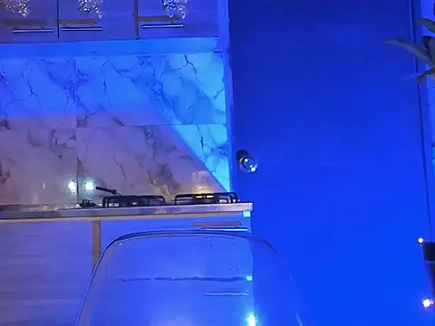 Snapshot of aprille15 chatting on January 9, 5:32 am aprille15 online show from January 9, 5:32 am