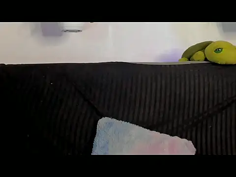 aprille15 online show from February 25, 8:07 pm