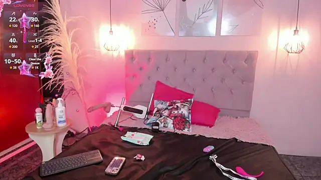 Snapshot of Celestehonney chatting on December 16, 3:06 pm Celestehonney online show from December 16, 3:06 pm