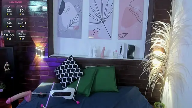 Snapshot of Celestehonney chatting on April 4, 3:42 pm Celestehonney online show from April 4, 3:42 pm