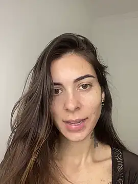 Snapshot of fer-nanda chatting on May 2, 11:21 pm fer-nanda online show from May 2, 11:21 pm