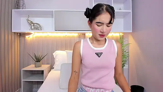 angelaG1 online show from April 29, 4:05 am
