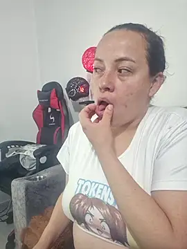 Snapshot of Rouse_hot_ chatting on November 15, 11:40 am Rouse hot online show from November 15, 11:40 am