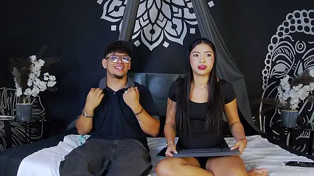 Snapshot of Kamie_SebasDolce chatting on March 24, 2:00 pm Kamie SebasDolce online show from March 24, 2:00 pm