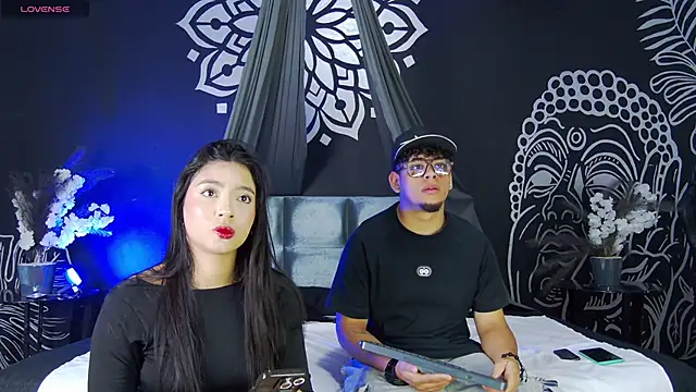 Snapshot of Kamie_SebasDolce chatting on March 30, 1:12 pm Kamie SebasDolce online show from March 30, 1:12 pm