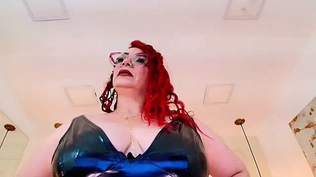 Snapshot of ScarlethVegas chatting on February 6, 6:51 am ScarlethVegas online show from February 6, 6:51 am