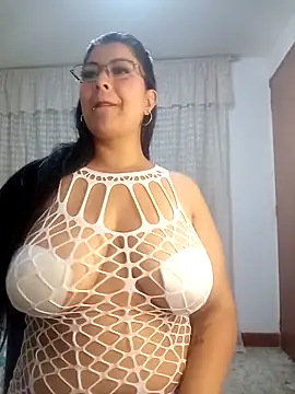 CelesteAlvarez1989 online show from December 5, 1:36 am