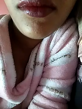 Neethu90 online show from December 21, 4:14 pm