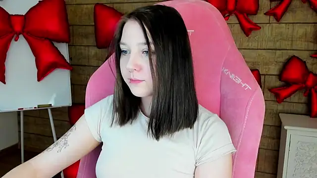 TinnaBurton online show from February 11, 4:01 pm