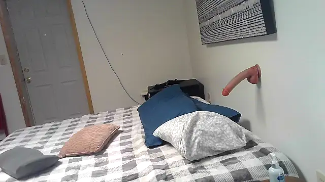 Snapshot of Redheadstud chatting on February 9, 6:50 am Redheadstud online show from February 9, 6:50 am