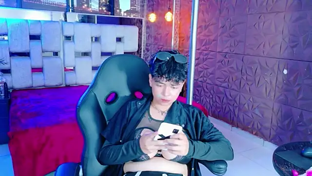 lunabustygirl online show from January 31, 7:11 pm