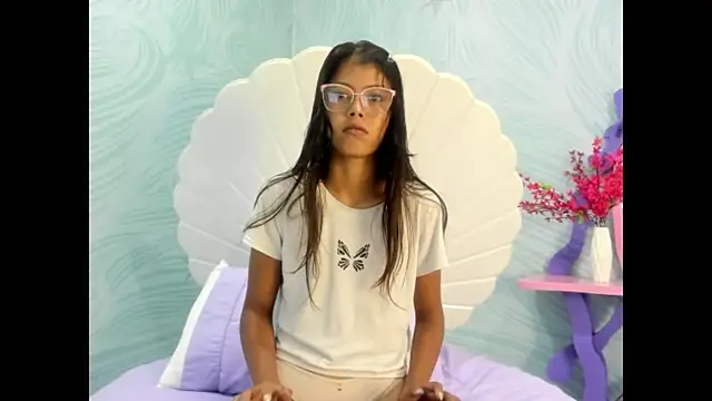 arietta skinny online show from November 15, 7:43 pm