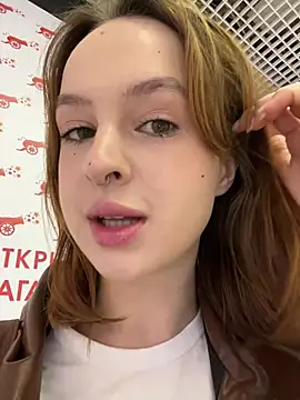 hani obsessed online show from February 14, 8:44 am