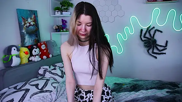 Emmie shy online show from March 7, 12:24 pm