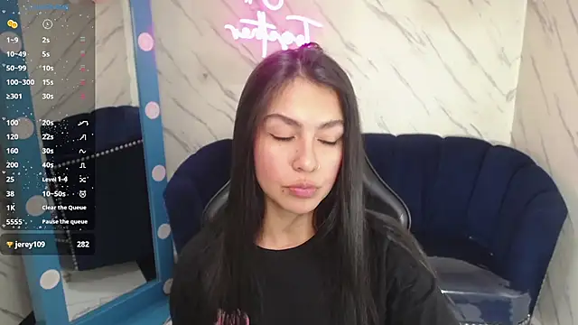 Maleja v  online show from January 31, 7:11 pm