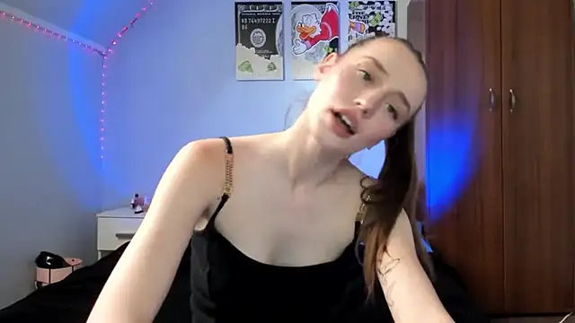 tinyglow online show from January 12, 3:56 am