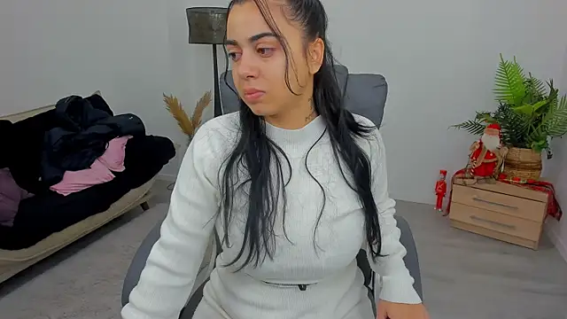 Carla Devon online show from December 15, 5:01 am