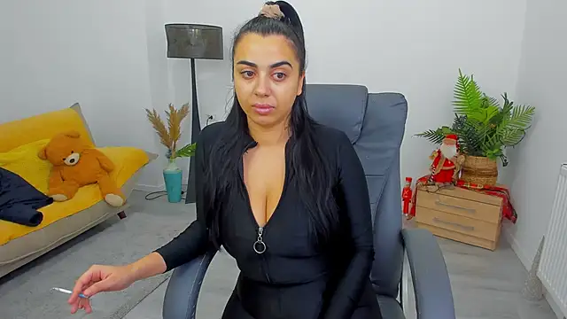 Carla Devon online show from December 19, 5:36 am