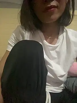 Snapshot of Trangbabylove chatting on June 14, 7:49 pm Trangbabylove online show from June 14, 7:49 pm