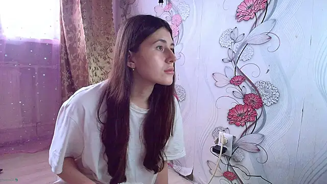 KristinaScott online show from November 29, 8:28 am