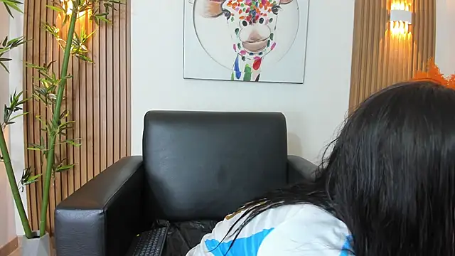 Emily Frostt online show from April 29, 12:20 pm
