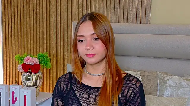 LondraBlush online show from May 15, 12:01 pm