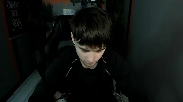 AlejandroEllias online show from March 29, 1:44 pm