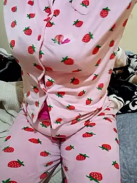 Maryam89six online show from January 15, 2:32 pm