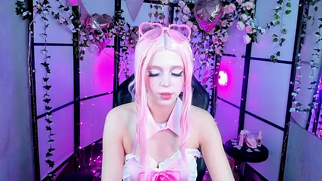 Snapshot of Aluwe_Say chatting on February 14, 9:55 pm Aluwe Say online show from February 14, 9:55 pm